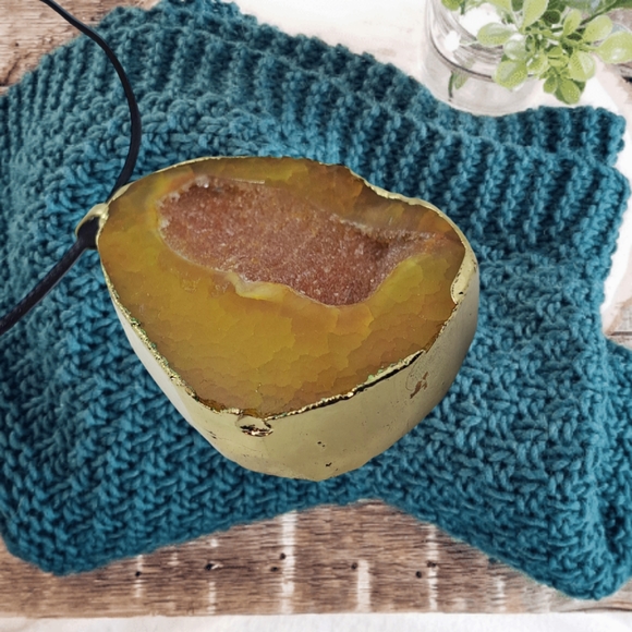 .Genuine AGATE Stone Pendant with Black Leather Necklace - Picture 2 of 7